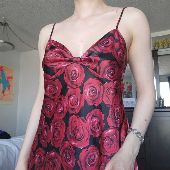 Vintage 90s romantic red roses slip dress ✦ night gown with a bow at the front ✦ - Picture 2 of 12